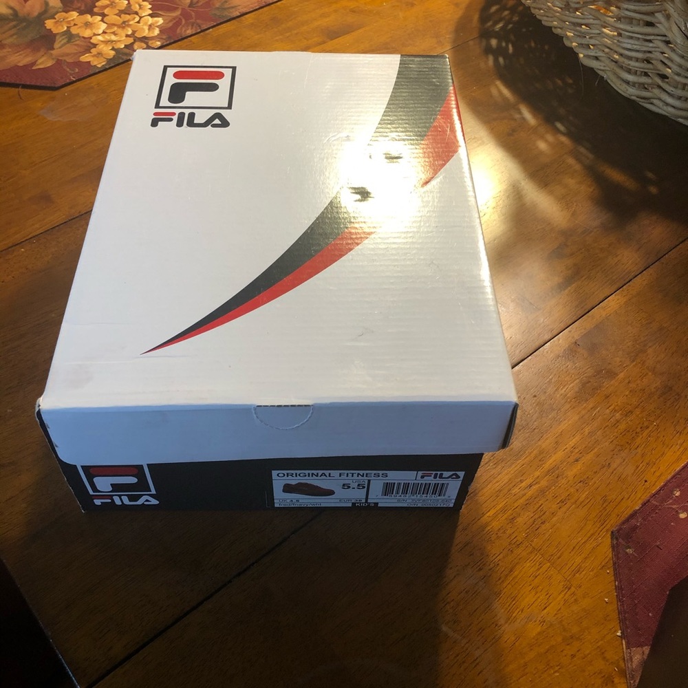 Filas - Picture 3 of 3
